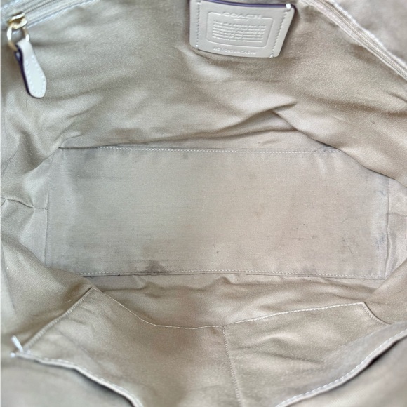 Coach Gallery Tote With Spaced Floral Field Print Chalk CA618 - Picture 4 of 12